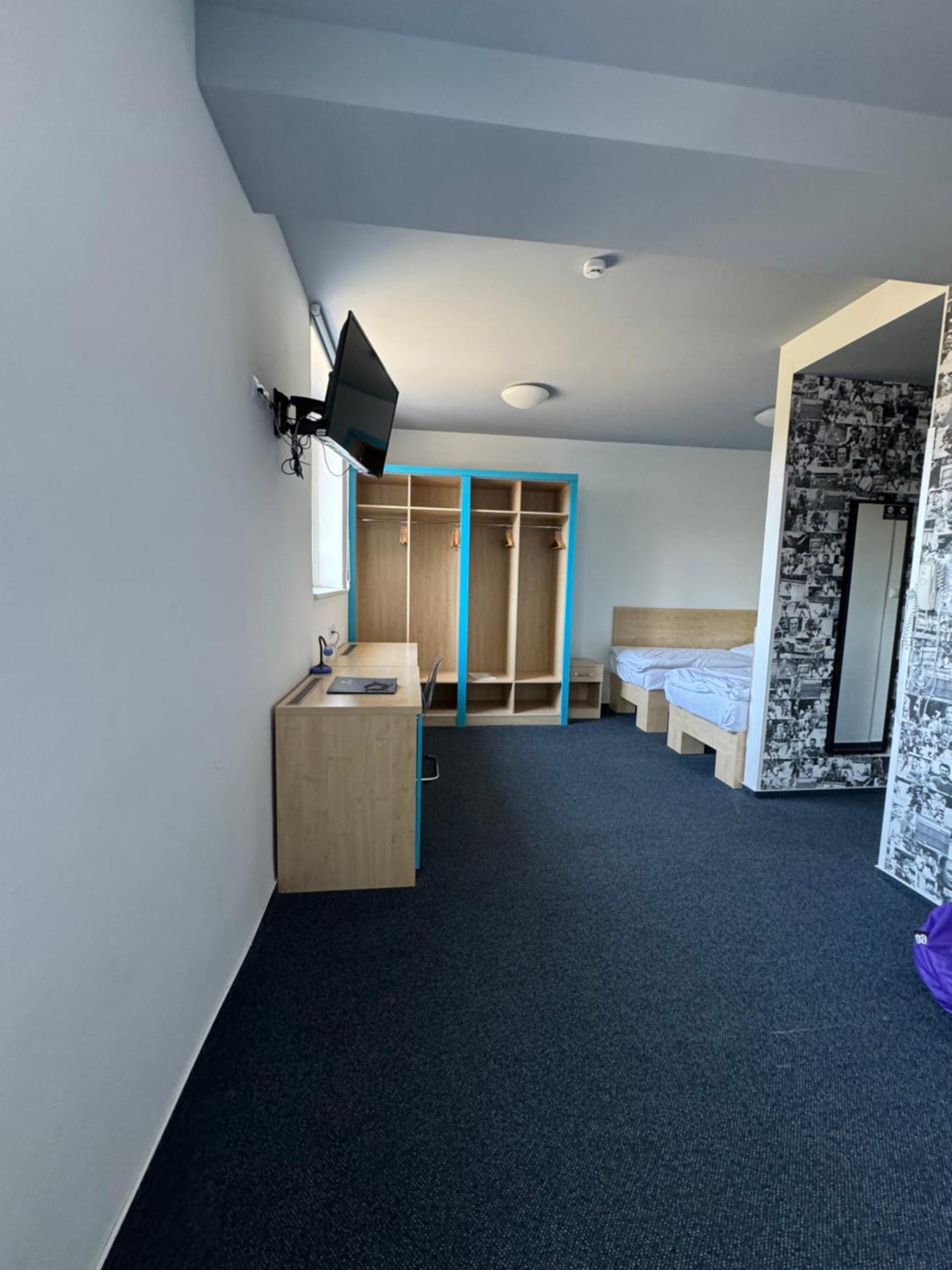 Sport Hotel Sletiste Kladno Exterior foto