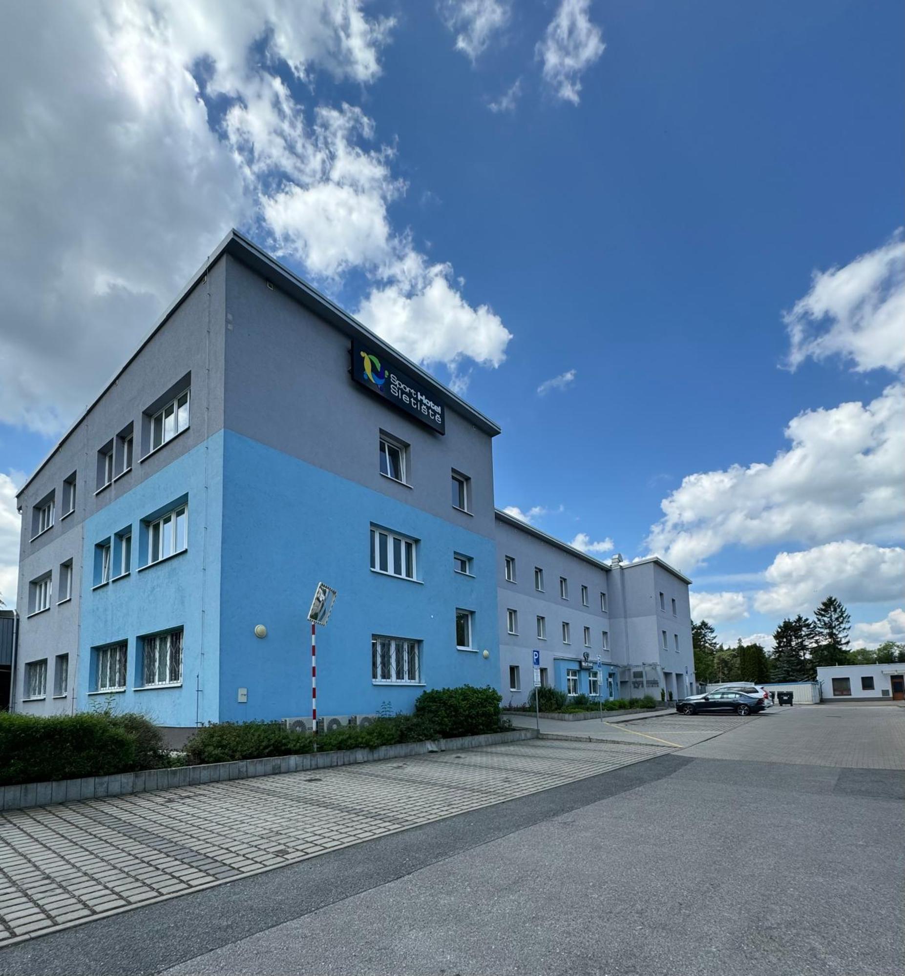 Sport Hotel Sletiste Kladno Exterior foto