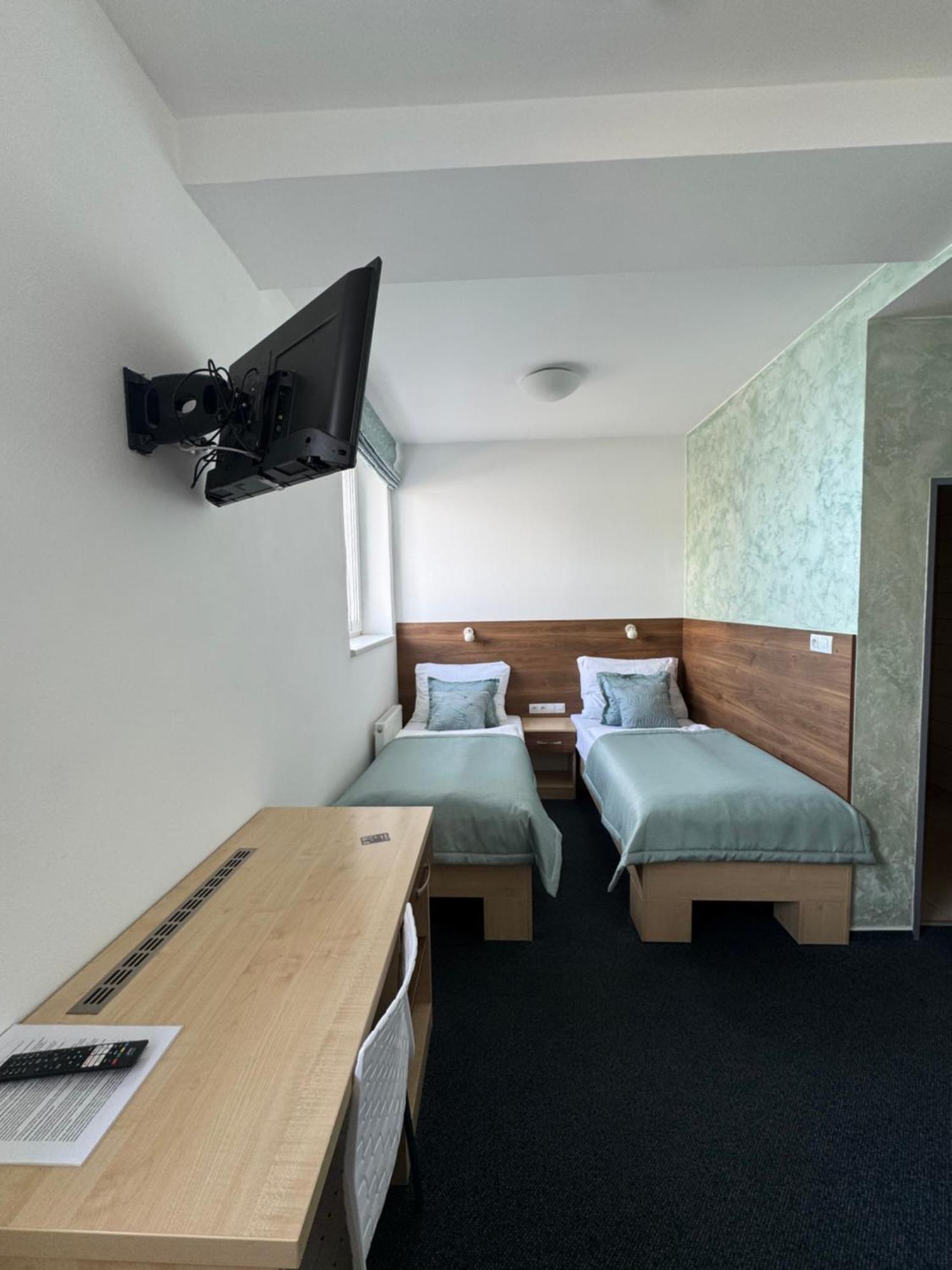 Sport Hotel Sletiste Kladno Exterior foto